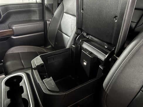 Used 2021 GMC Sierra 2500 SLT w/ SLT Premium Package image 25