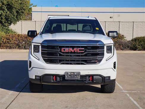 Used 2022 GMC Sierra 1500 AT4 w/ AT4 Premium Package image 2