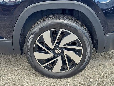 Used 2024 Volkswagen Atlas SE FWD image 13