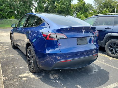 Used 2022 Tesla Model Y Long Range AWD/4WD image 4