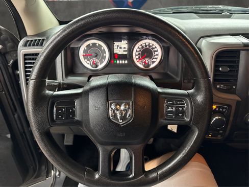 Used 2015 RAM 1500 Express AWD/4WD image 29