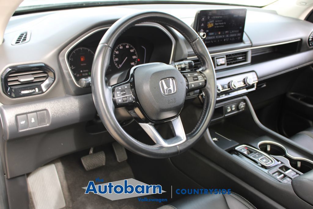 Used 2023 Honda Pilot Touring image 8