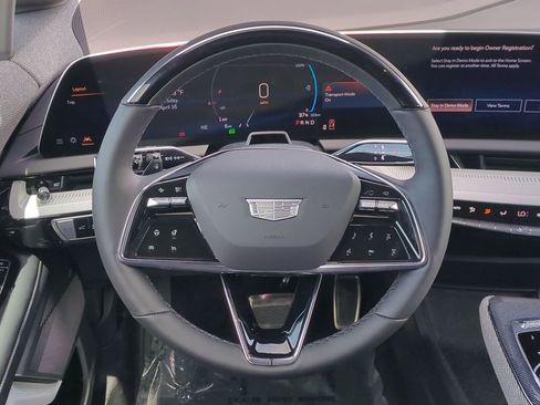 New 2026 Cadillac Optiq Luxury 1 image 19