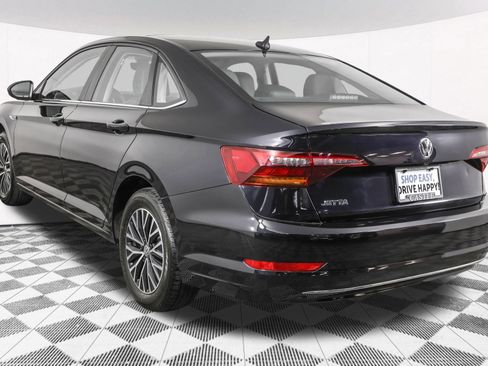 Used 2019 Volkswagen Jetta SEL w/ Cold Weather Package FWD image 17