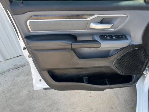 Used 2022 RAM 1500 Big Horn AWD/4WD image 11