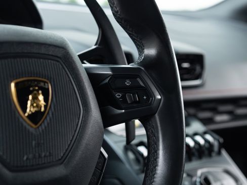 Used 2016 Lamborghini Huracan LP 580-2 RWD image 33