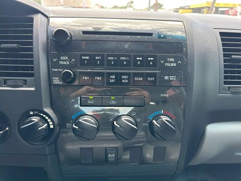 Used 2011 Toyota Tundra 2WD Double Cab image 21