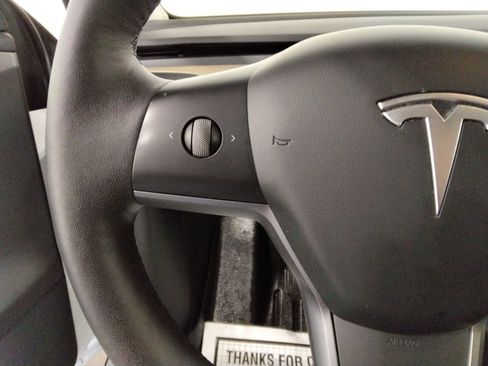 Used 2023 Tesla Model Y Long Range image 12