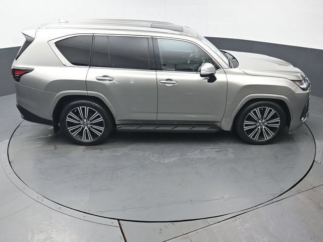 Used 2023 Lexus LX 600 4WD w/ Luxury Package image 50