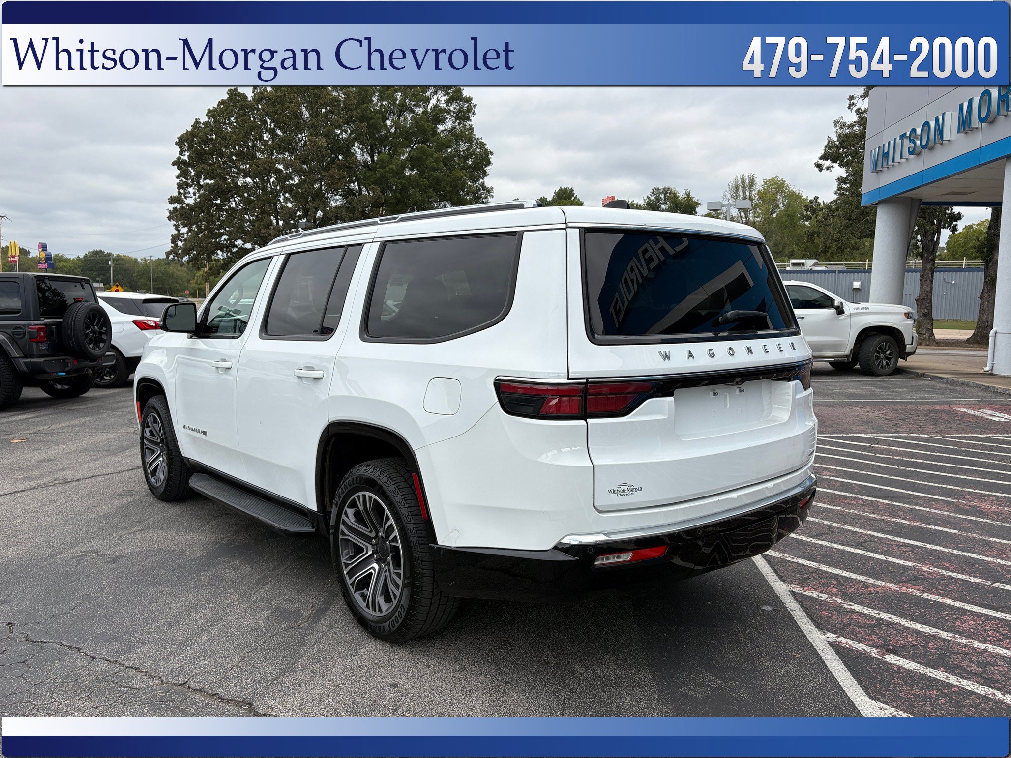 Used 2024 Jeep Wagoneer Series II w/ Flexible Seating Group RWD image 7