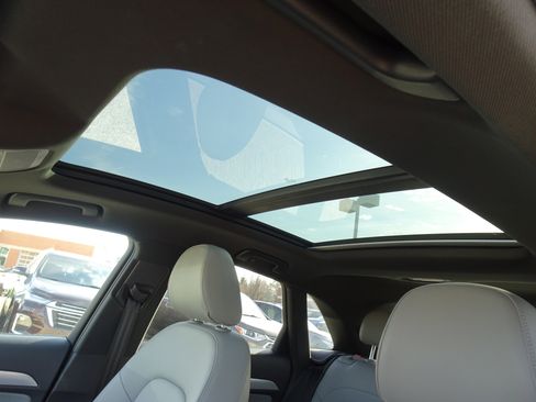 Used 2018 Audi Q3 2.0T Premium Plus AWD/4WD image 10
