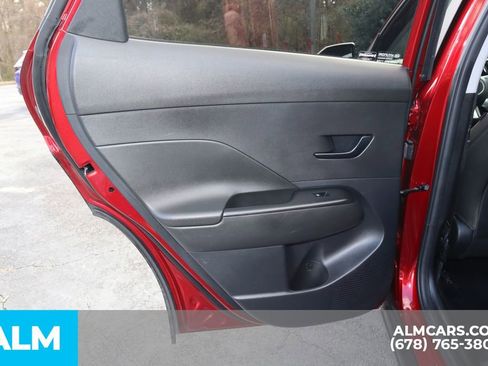 Used 2025 Hyundai Kona SEL image 19