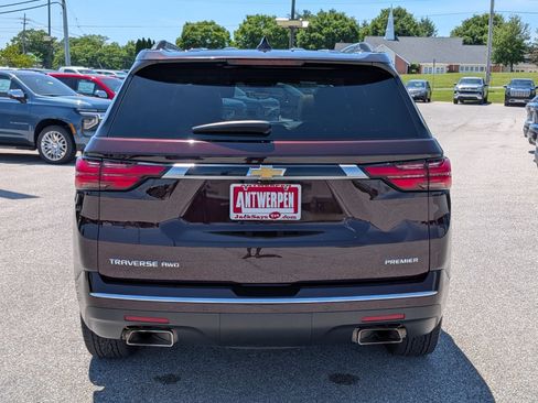 Used 2023 Chevrolet Traverse Premier AWD/4WD image 4
