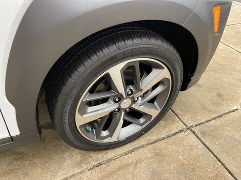 Used 2020 Hyundai Kona Limited image 31