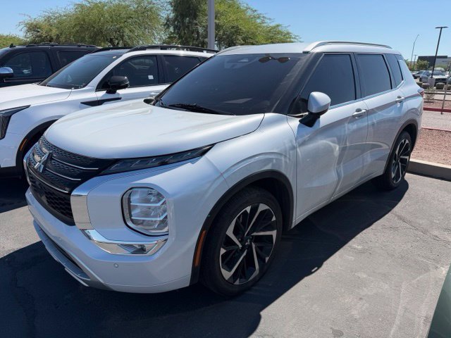 Used 2024 Mitsubishi Outlander SEL FWD image 4