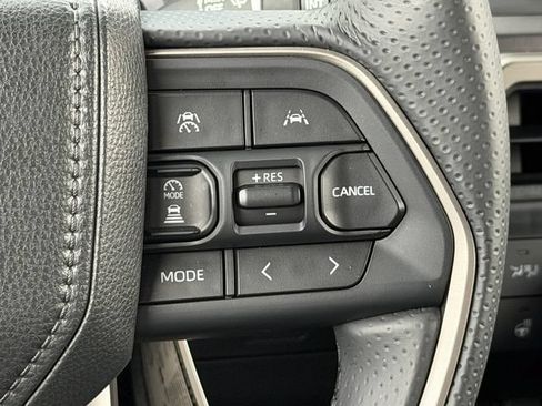 Certified 2025 Toyota 4Runner TRD Off-Road AWD/4WD image 28
