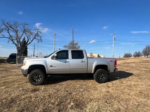 Used 2013 GMC Sierra 1500 SLE image 3