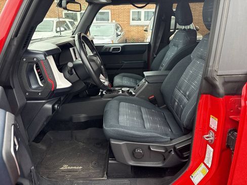 Used 2023 Ford Bronco Heritage Edition AWD/4WD image 32