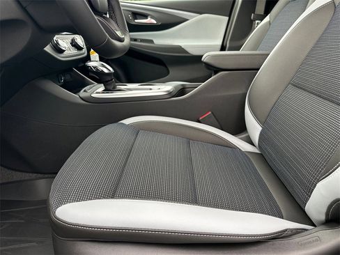 New 2025 Buick Envista Preferred w/ Convenience I Package image 10