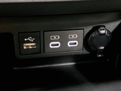 Certified 2024 Toyota Highlander XLE AWD/4WD image 35