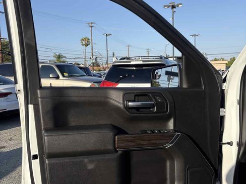 Used 2019 Chevrolet Silverado 1500 LT w/ All-Star Edition AWD/4WD image 14