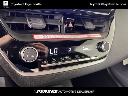 Used 2026 Toyota Corolla SE FWD image 36
