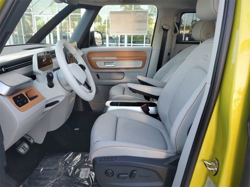 New 2025 Volkswagen ID. Buzz 1st Edition image 6