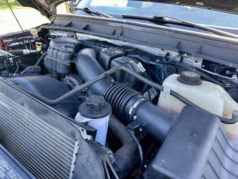 Used 2016 Ford F250 Lariat w/ Lariat Ultimate Package AWD/4WD image 37