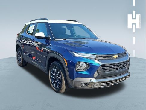 Used 2023 Chevrolet TrailBlazer ACTIV w/ Convenience Package AWD/4WD image 1