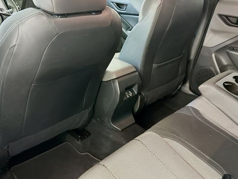 Used 2024 Subaru Crosstrek 2.0i Premium image 28