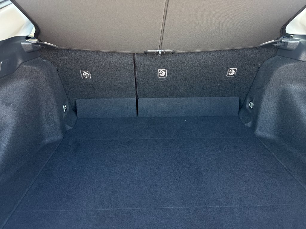 Used 2026 Toyota Prius LE FWD image 15