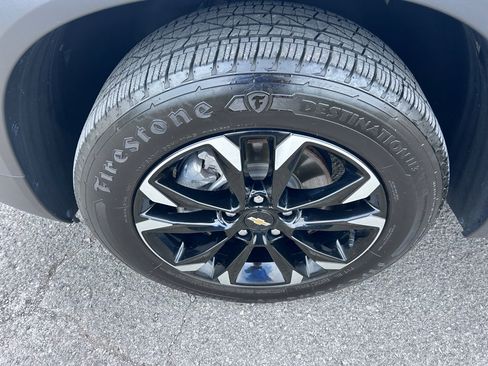 Used 2023 Chevrolet TrailBlazer LT w/ Sun and Liftgate Package image 9