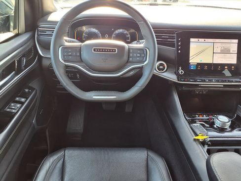 Used 2024 Jeep Wagoneer L Series II w/ Flexible Seating Group image 3