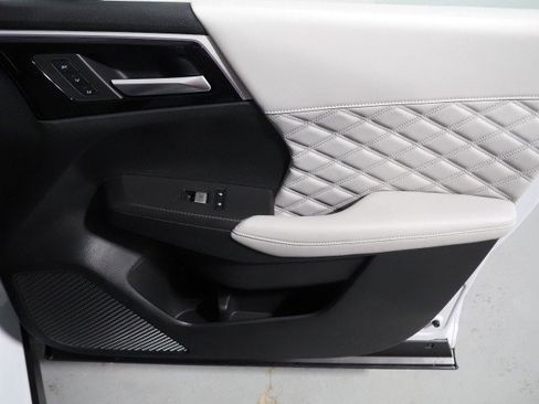 Used 2025 Mitsubishi Outlander SEL image 68