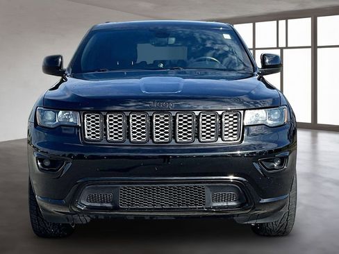 Used 2020 Jeep Grand Cherokee Altitude AWD/4WD image 3