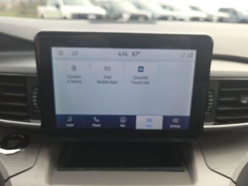 Used 2023 Ford Explorer XLT w/ Equipment Group 202A image 31