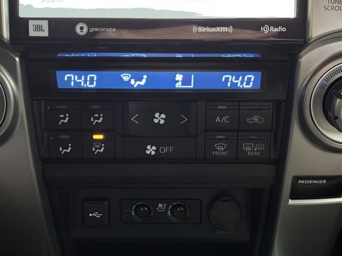 Used 2020 Toyota 4Runner Limited image 24