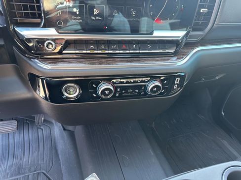 Used 2024 GMC Sierra 1500 Elevation w/ LPO, Elevation Black Package image 35