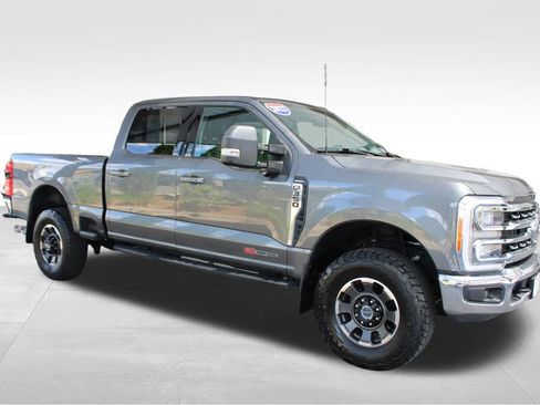 Used 2023 Ford F350 Lariat w/ Tremor Off-Road Package AWD/4WD image 20