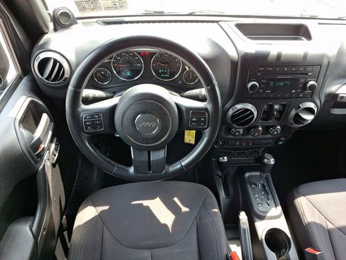 Used 2014 Jeep Wrangler Unlimited Sport w/ Quick Order Package 24S AWD/4WD image 11
