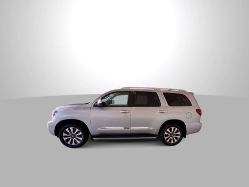 Used 2021 Toyota Sequoia Limited AWD/4WD image 5