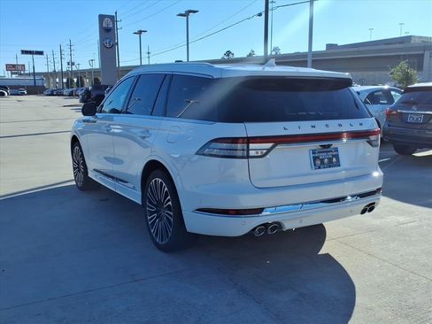 Used 2023 Lincoln Aviator Black Label image 17