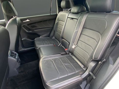 Used 2022 Volkswagen Tiguan SEL R-Line AWD/4WD image 24