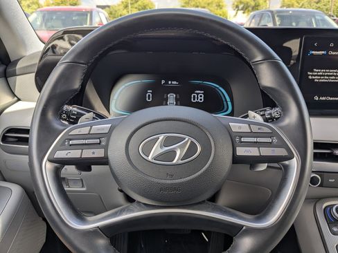 Used 2025 Hyundai Palisade SEL AWD/4WD image 16