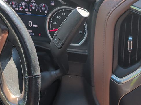 Used 2019 Chevrolet Silverado 1500 High Country w/ Technology Package AWD/4WD image 30