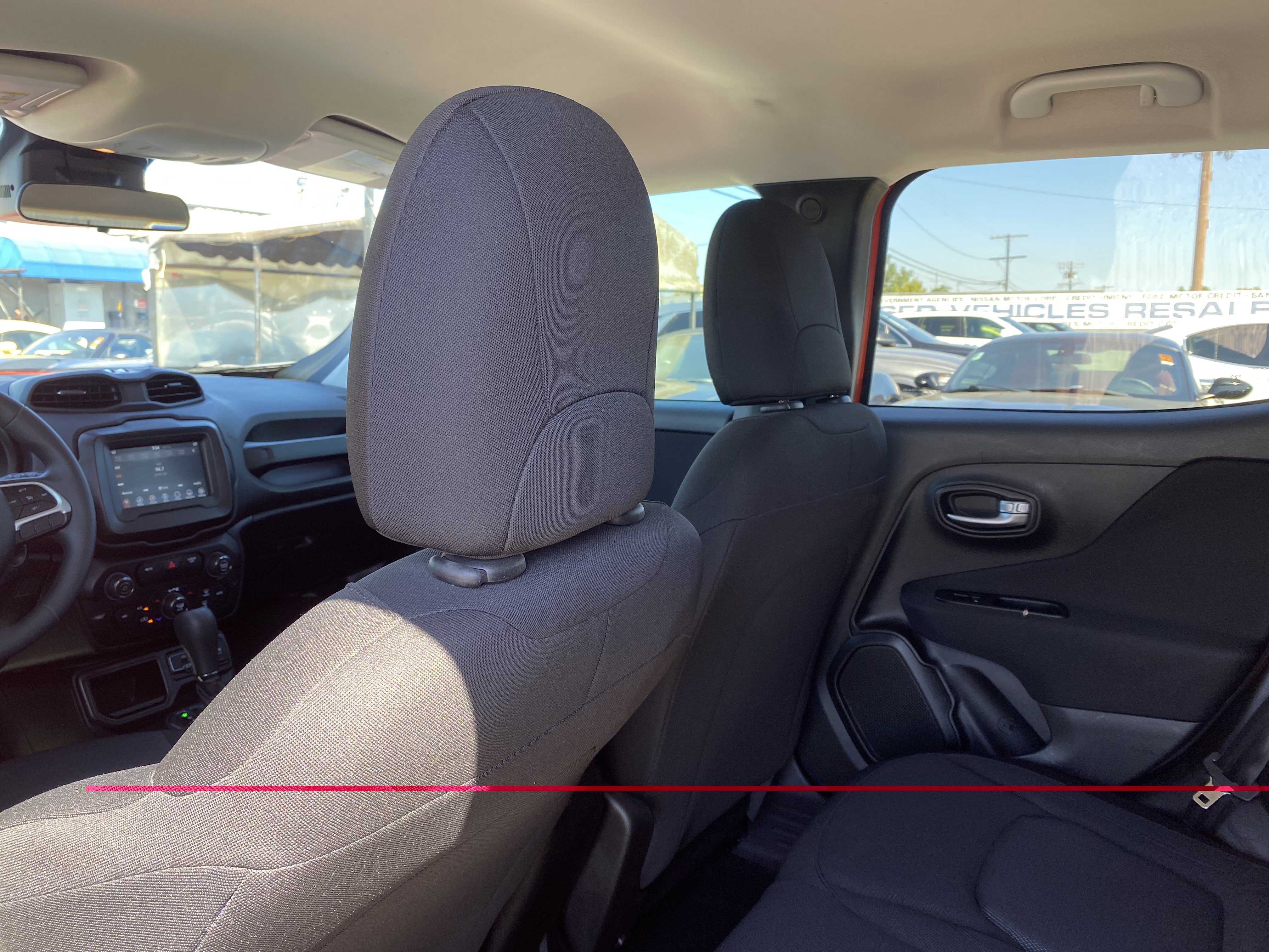 Used 2020 Jeep Renegade Sport w/ Sport Appearance Group FWD image 17