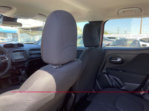 Used 2020 Jeep Renegade Sport w/ Sport Appearance Group FWD image 17