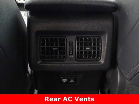 Used 2025 Toyota Camry SE image 29