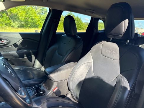 Used 2015 Jeep Cherokee Limited AWD/4WD image 13
