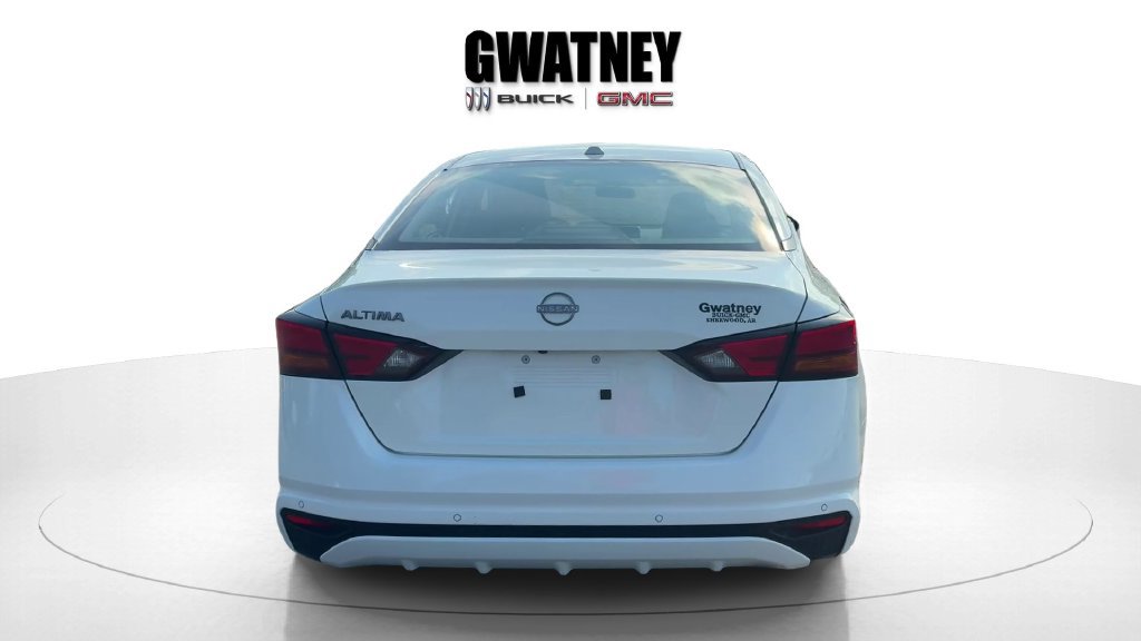 Used 2025 Nissan Altima 2.5 SV FWD image 4
